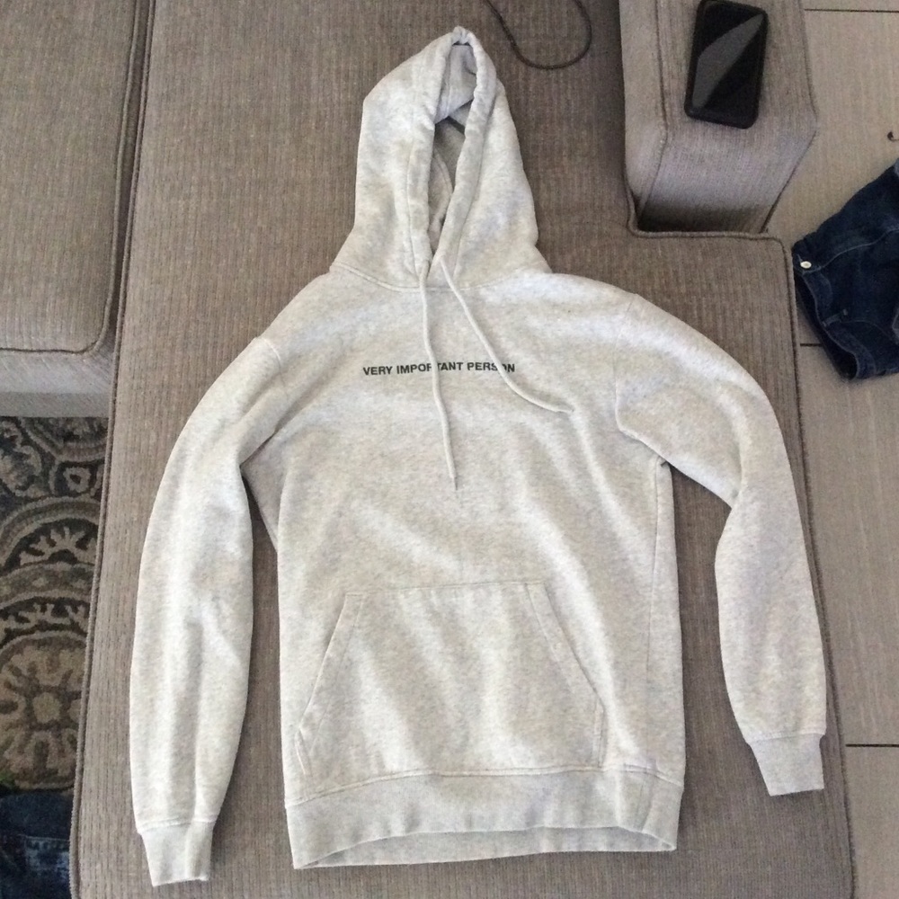 “very important person” hoodie DIVIDED